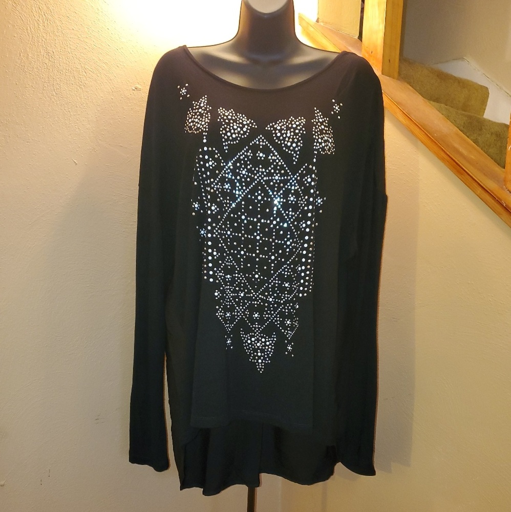💎Beautiful Embellished Silver Studded Black Top
